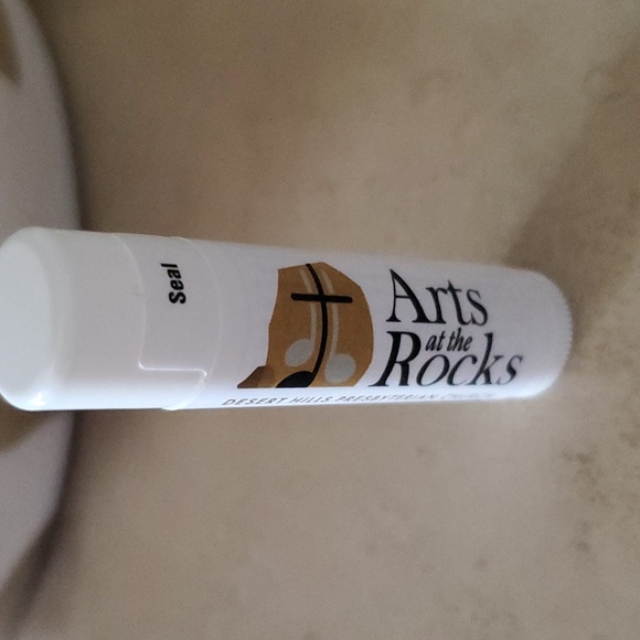 Broad Spectrum Lip Protection - Picture 1 of 2